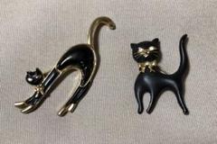 猫のブローチ　２個