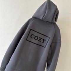 ね*あ様 新品Cozy Worldwide ジップアップパーカー M ね*あ様 新品Cozy Worldwide ジップアップパーカー M