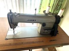 JUKI DDL-227 日本製 業務用ミシン【机付き】 DDL-227 新品上下停止ｻｰﾎﾞﾓｰﾀｰ付き 本縫い 工業用ミシン - 有限