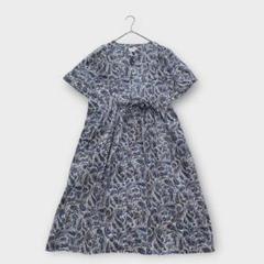 【美品】クイーンズリラ（M）ペイズリー柄総柄ロングワンピース薄手 前開きチャック