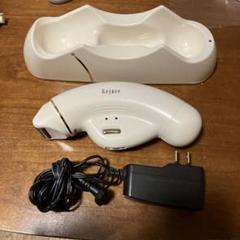 Rejuve 美顔器 充電器付き ホワイト Rejuve 美顔器 充電器付き ホワイト - メルカリ