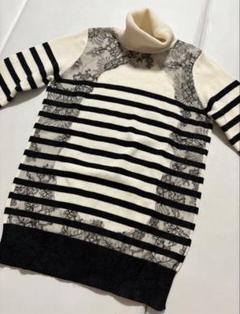 VALENTINO レースボーダー タートルネックニット