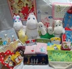✧ムーミン✧　ぬいぐるみ　陶器食器　ポーチ　まな板　ボトルカバー　etc.２９点