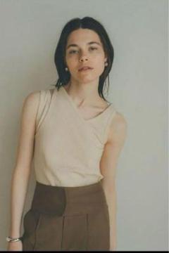 新品未使用★Clane EDGY CUT TANK TOPS CLANE（クラネ）の「CLANE EDGY CUT TANK TOPS（タンクトップ