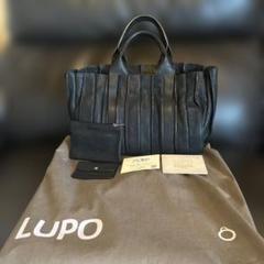 ルポバルセロナ ポーチ付き 袋付き レザー プリーツ ハンドバッグ ゴールド 50％OFF】4WAYバッグ C-KNOT 5501 – ペレボルサ公式オンライン