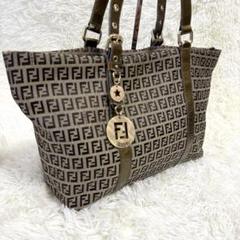 希少✨Fendi フェンディ ロゴ チャーム FF ズッカ トートバッグ