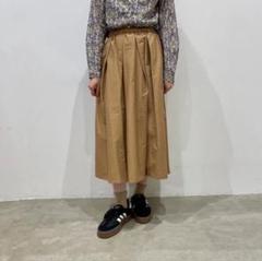 WQ047○Crespi：リバティスカート○38○フルーツ柄 黒クレスピ