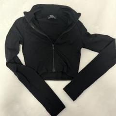 bershka ベルシュカ　トップスのサムネイル