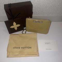 ルイヴィトン ポシェットクレモノグラムヴェルニ　エナメル カードケース ベージュ LOUIS VUITTON ルイヴィトン ポシェットクレ モノグラムヴェルニ