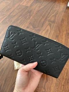 極美品Louis Vuittonブラックレザー 長財布 ⭐ 極美品 ✨Louis Vuitton ブラック レザー 長財布 - メルカリ