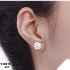 花デザイン シルバー合金製スタッドピアス　薔薇　フラワー　シンプル　かわいい