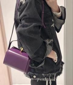 美品　紫ボックス型ショルダーバッグ　レザー