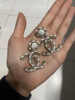 CHANEL ピアス　完売　美品　レア　最終値下げ　早い者勝ち　入手困難 CHANEL ピアス 完売 入手困難 即買い 早い者勝ち 最終値下げ