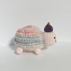 カメのパクおちゃんのあみぐるみ 95歳hisakoおばあちゃんのカメの編みぐるみ」 - すてきに