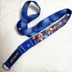 ディズニーワールドピンバッジネックストラップ＆光るピンバッジ ディズニーワールド ピンバッジ ネックストラップ - メルカリ