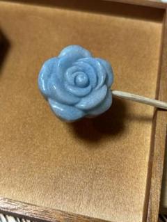トロレアイト バラ 天然石 横穴貫通 パーツ 薔薇