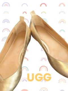 UGG ゴールド フラットシューズ ２３センチ