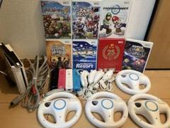Wii本体　すぐ遊べるセット　リモコン4つハンドル4つヌンチャク4つ　ソフト7本