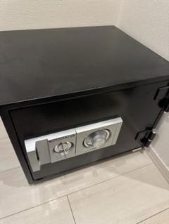 マロン！【未使用品】ダイヤセーフ 耐火金庫テンキー式 MEK30-4 ダイヤセーフ 耐火金庫 テンキー式 MEK30-1 29kg - e金庫本舗