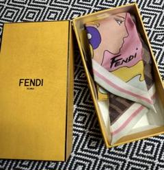 美品 FENDI フェンディ シルクスカーフ ラッピー ズッカ柄