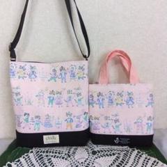 大きめサコッシュ 可愛い猫柄25cm✕25cm、 同柄ミニトートバッグ。