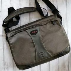TUMI♥トゥミ✨メッセンジャーバッグ✨カーキ色