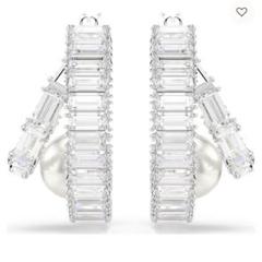 【最終値下げ】Ariana Swarovski ピアス 箱・保証書付き 最終値下げ】Ariana Swarovski ピアス 箱・保証書付き - メルカリ