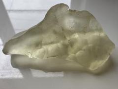 リビアングラス 原石 大きめ インパクトガラス 隕石ガラス