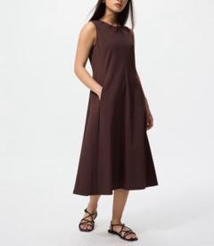 新品 UNIQLOウルトラストレッチ ワンピース ノースリーブ 丈短め ブラウン