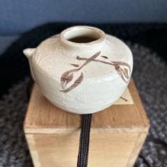旧蔵中国骨董 【 唐白磁壺型一輪挿し花入】古くから中国で愛用されている陶磁器名品 旧蔵中国骨董 【 唐白磁壺型一輪挿し花入】古くから中国で愛用