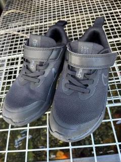 『中古 美品 』NIKE ナイキ スター ランナー3 キッズシューズ17cm
