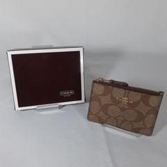 美品　COACH コインケース　シグネチャー　リング付きのサムネイル