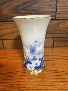 大倉陶園　筒形花瓶　金彩　白鳥　花 大倉陶園筒形花瓶金彩白鳥花