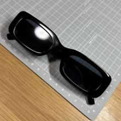 サングラス　スクエア　黒　グレーレンズ　オシャレ　激安　男女兼用　ファッション