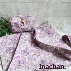 ⭐️リバティ生地使用⭐️ハンドメイド ペタンコトートバッグ(M)