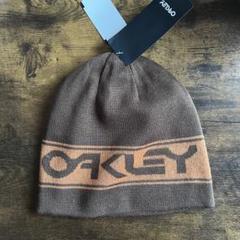 oakley ビーニー　リバーシブルのサムネイル