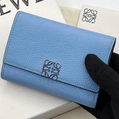 未使用に近い ロエベ 三つ折り財布 トライフォールドウォレット アナグラム 青 2025年最新】アナグラムトライフォールドウォレットの人気