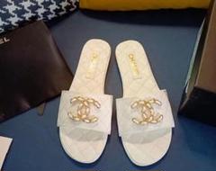 【極美品❗️】CHANEL シャネル カメリア トングサンダル サンダル22センチ 美品❗️】CHANEL シャネル カメリア トングサンダル サンダル