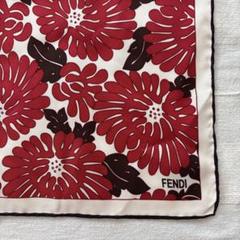 FENDI スカーフ　フェンディ　花柄　レッド　ホワイト系 FENDI フェンディ スカーフバンド 花柄 レッド シルク