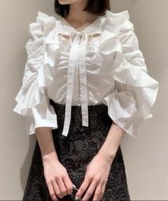 【スナイデル】フロントスリットボウタイブラウス SNIDEL（スナイデル）の「フロントスリットボウタイブラウス