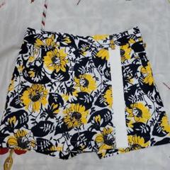 お値引き美品 キャロウェイ花柄ショートスカート