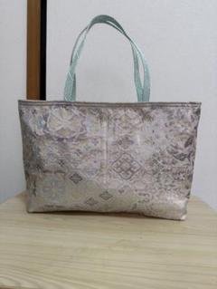 帯リメイクバッグ　西陣織　シルバーの亀甲花文様　B5サイズ　和装バッグ　帯バッグ kimono】帯リメイク 亀甲に桐菊橘 クラッチバッグ クラッチ
