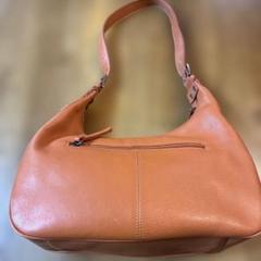 オレンジレザーショルダーバッグ