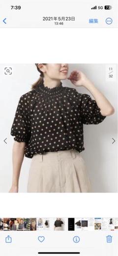 黒ドット柄 半袖ブラウス
