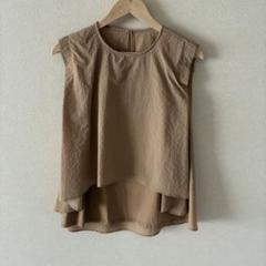 コラージュガリャルダガランテ　ベージュ ノースリーブ トップス