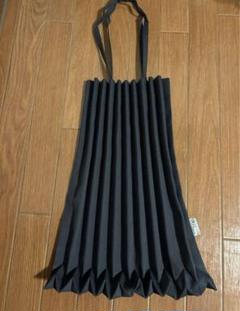 未使用 イッセイミヤケ ME トランク プリーツ バッグ 定価11000 黒 極美品☆正規品 me ISSEY MIYAKE ミーイッセイミヤケ MI11AG821