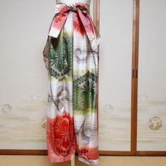 布団皮の生地で、本格的袴式 もんぺ(水屋パンツ) 着物リメイク ハンドメイド