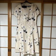 オースチンリード花柄フリル袖ワンピース 膝下丈