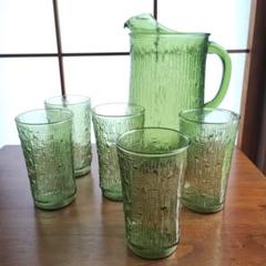 ウランガラス　吹き硝子　狐置物　緑色硝子　USA 　アンカーホッキング社 Amazon.co.jp: ウランガラス 吹き硝子 狐置物 緑色硝子 USA