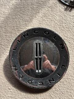 LINCOLN エンブレム メタル製 円形 LINCOLN エンブレム メタル製 円形